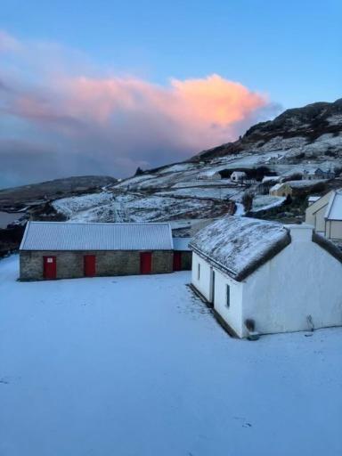 Anne'S Thatched Cottage Kilcar Εξωτερικό φωτογραφία